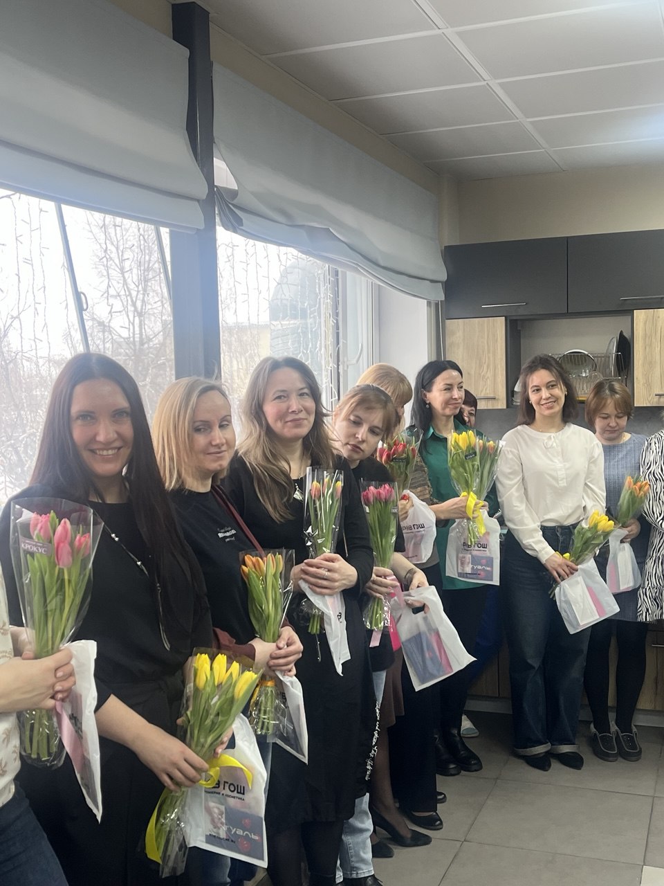 Поздравляем всех девушек, женщин с Международным женским днем!